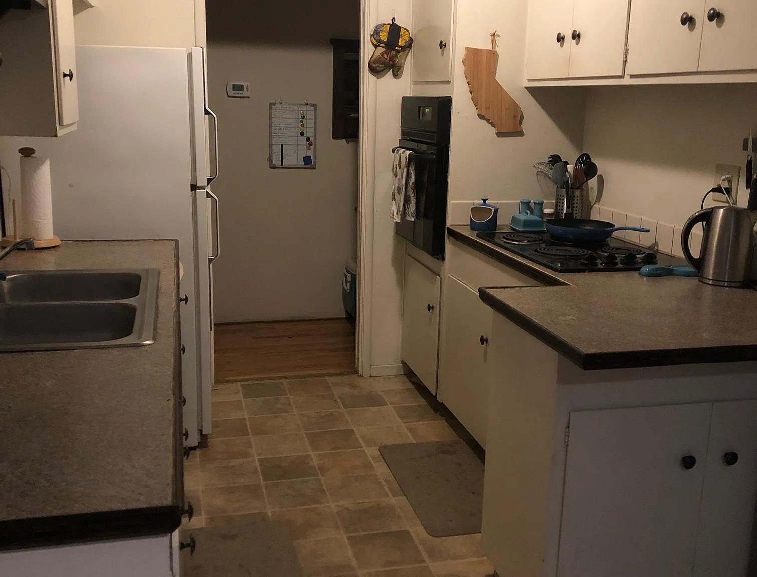 4 bed, 1.5 bath, 1000 sqft, $2,900 — Photo 3