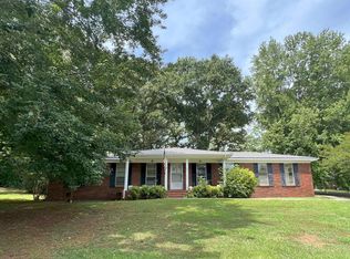 901 Carson Ln SW, Jacksonville, AL 36265