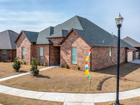 3rd image of 17001 Madrid Cir
