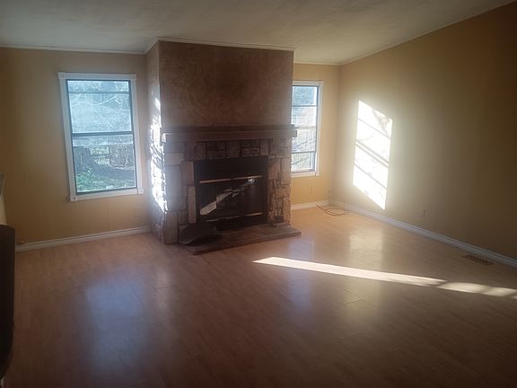 2nd image of 408 McFarland St