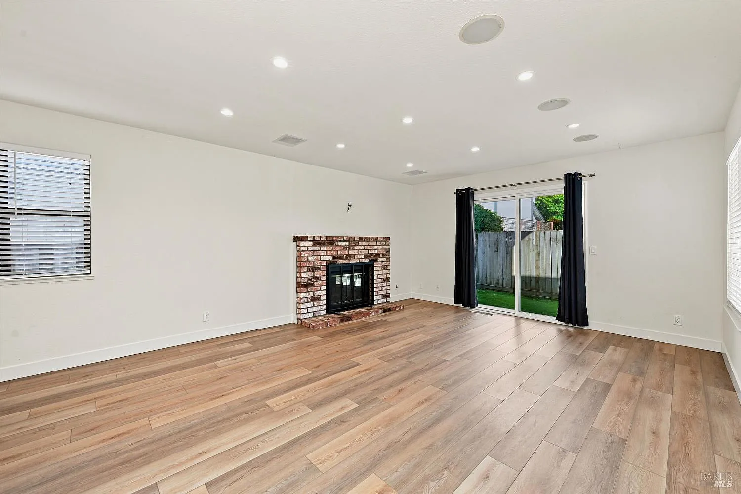 7 Gilbert Court - Photo 8
