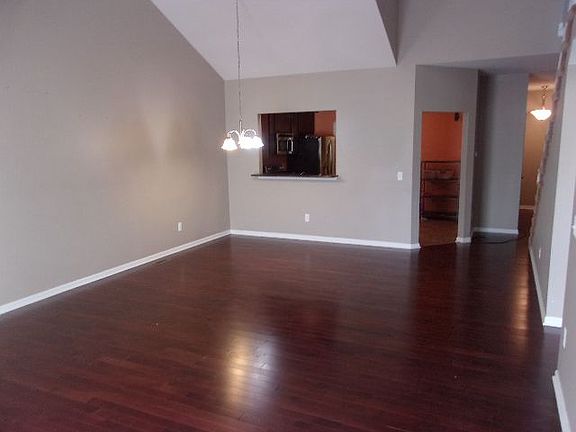 3rd image of 3447 Grove Ln