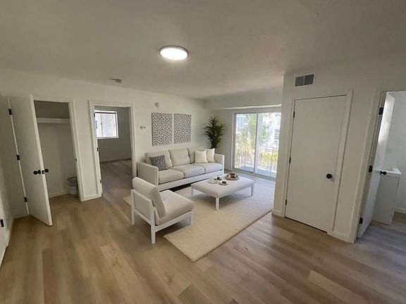 5th image of 648 Washington St APT 3