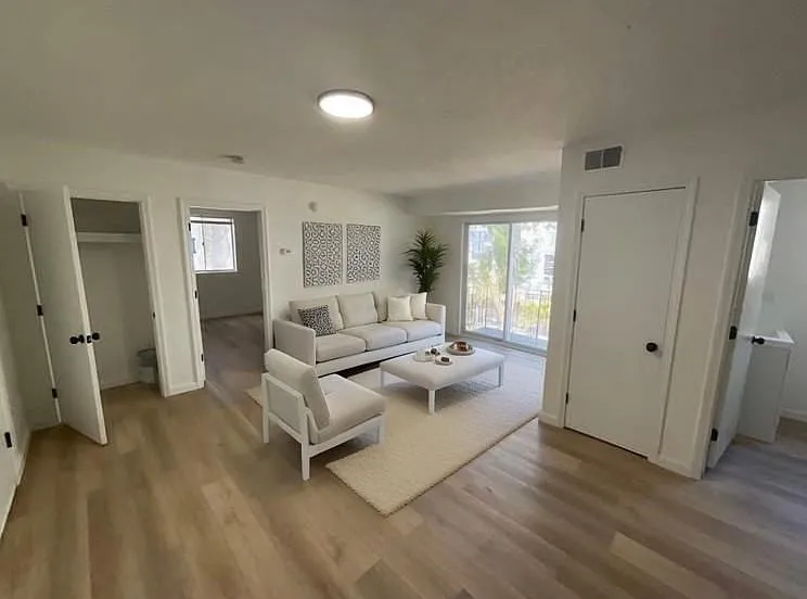 648 Washington St #3 — Photo 5