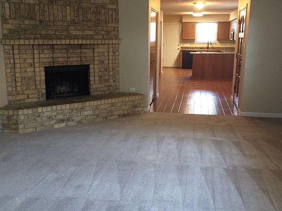 living room into dining into kitchen