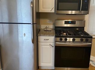 2426 W Carmen Ave #1, Chicago, IL 60625