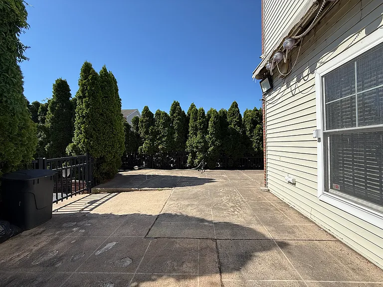 1823 S Napa St — Photo 55