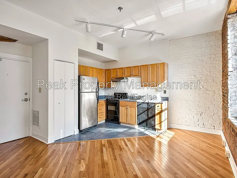 20 N 20th St #1 — Photo 8