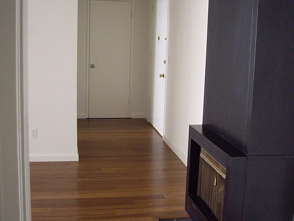 2nd image of 1400 California Ave APT 203