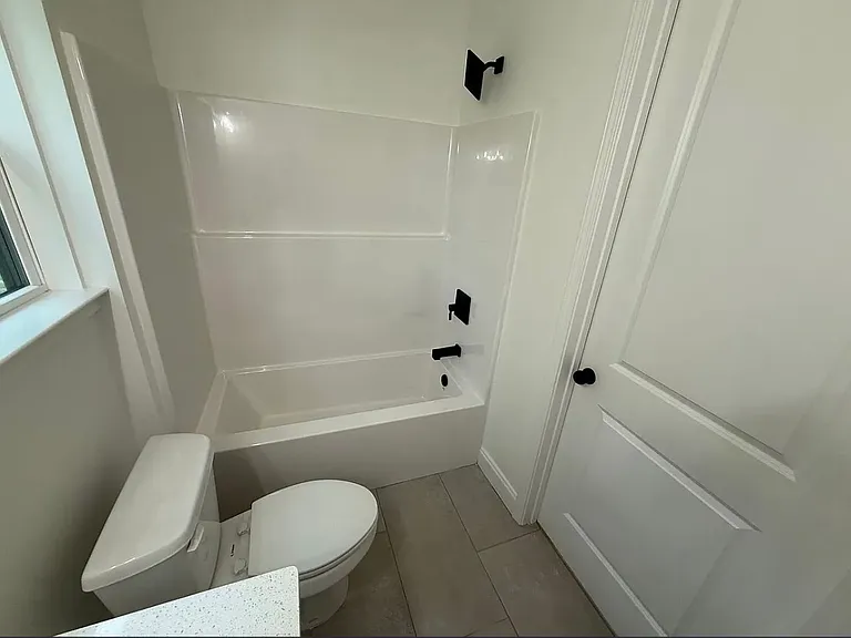 1743 W Hancock Ave — Photo 8