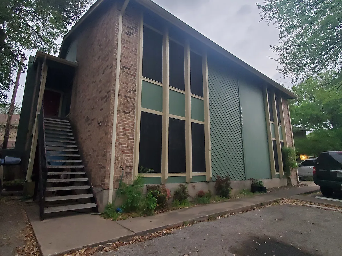 Building Photo - 11904 Alpheus Ave #C