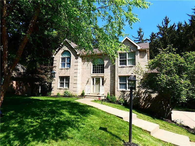 1st image of 307 Waterford Ct