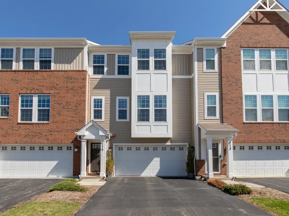 776 Rockwell Ln, Des Plaines, IL 60016