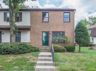 125 Cynthia Dr, Hackettstown, NJ 07840