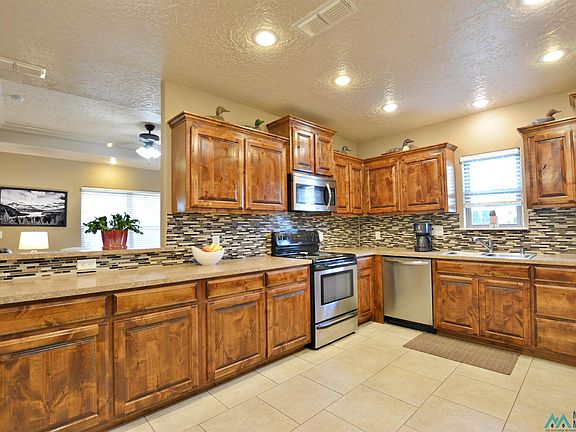 5th image of 1311 Gidding St