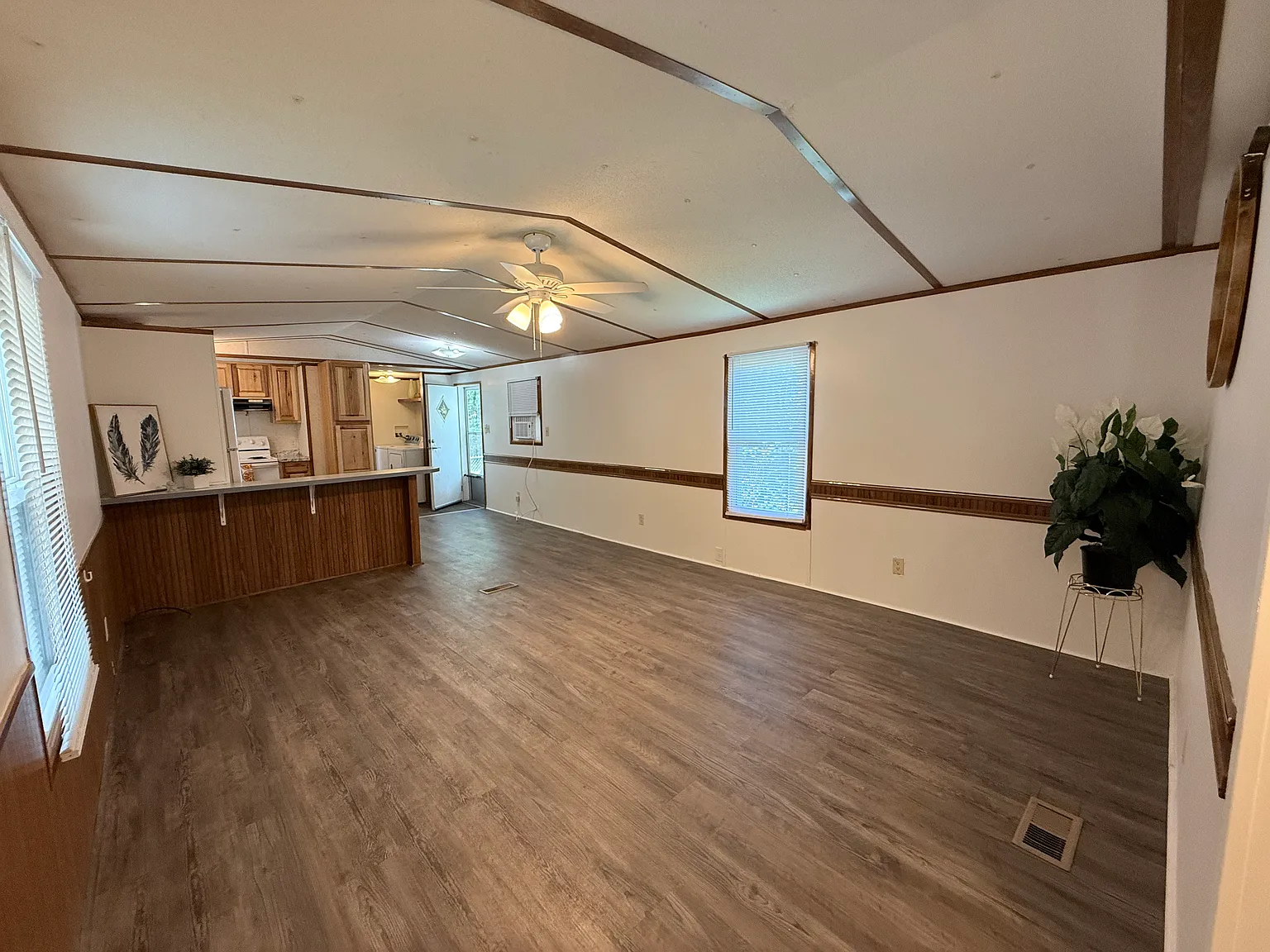 2 bed, 815 sqft, $1,200 — Photo 4