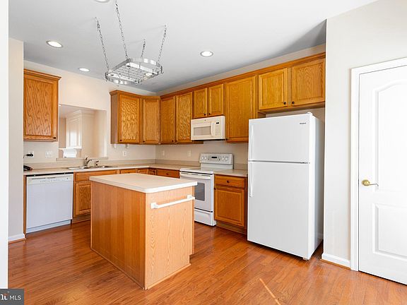 5th image of 19 Shadwell Ct