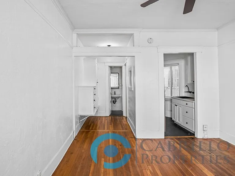Casa Blanca Apartments — Photo 33