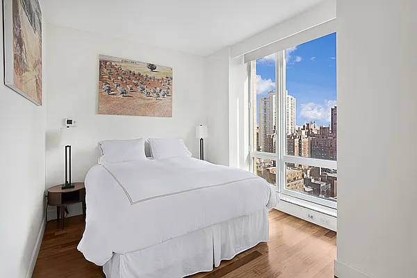 Sold by Compass | media 14