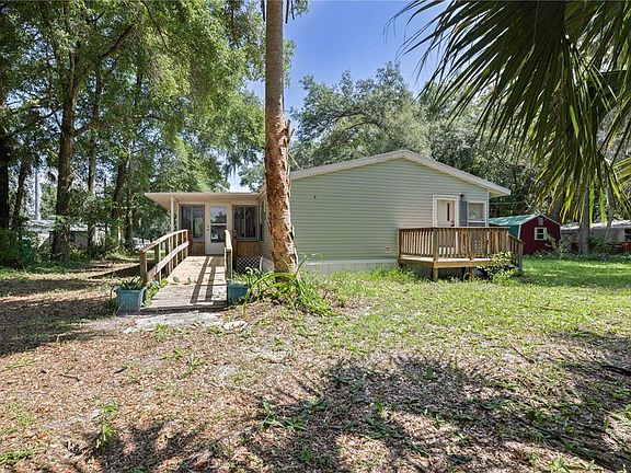 4th image of 2786 NE 33RD PLACE