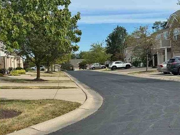 Exterior Neighborhood (street photo)
