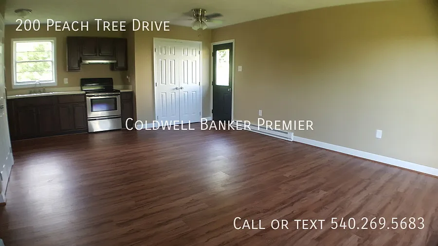 Rancher in Orchard Hills — Photo 4