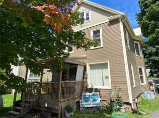 210 W Oak Orchard St, Medina, NY 14103