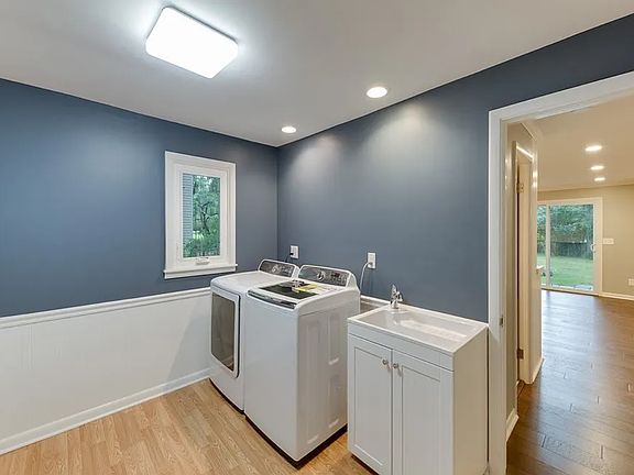 4th image of 23650 Fairmount Blvd