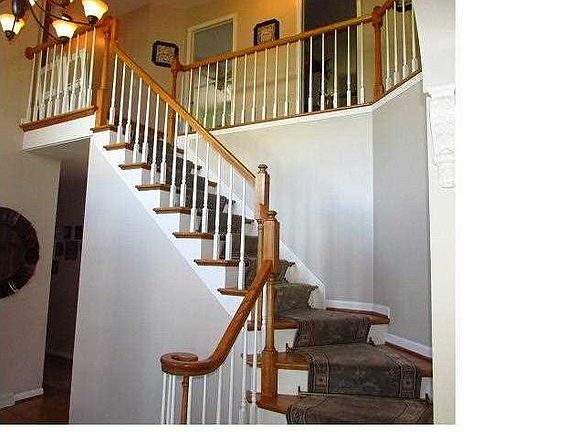 3rd image of 8570 Lakemont Dr
