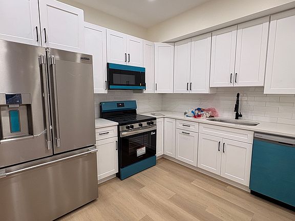 4th image of 304 E State St #1