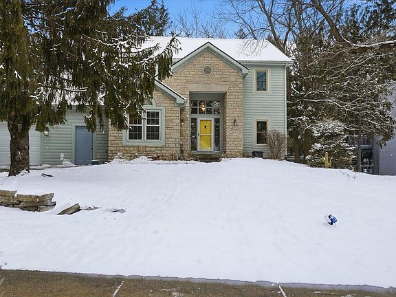 2nd image of 1417 Whispering Pines Ln