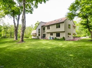 4 Ahlers Ln, Hardwick, NJ 07825