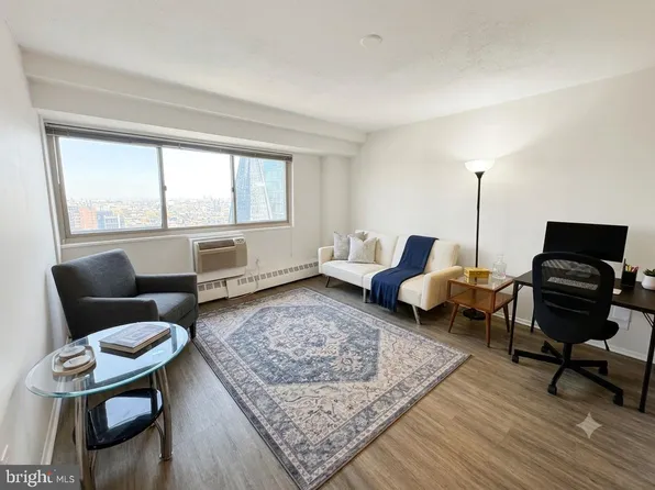 2101 Chestnut St Unit 1813, Philadelphia, PA 19103