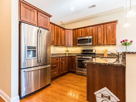 2nd image of 4141 N Kedzie Ave #2