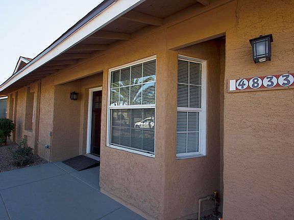 4th image of 4833 E Marconi Ave