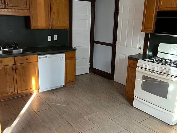 5th image of 2271 10th St APT 1