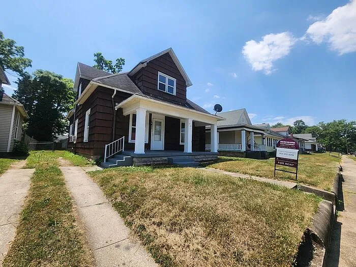 Building Photo - 2639 Fenwood Ave