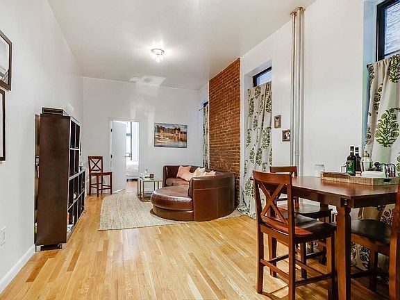 2nd image of 207 E 14th St APT 1