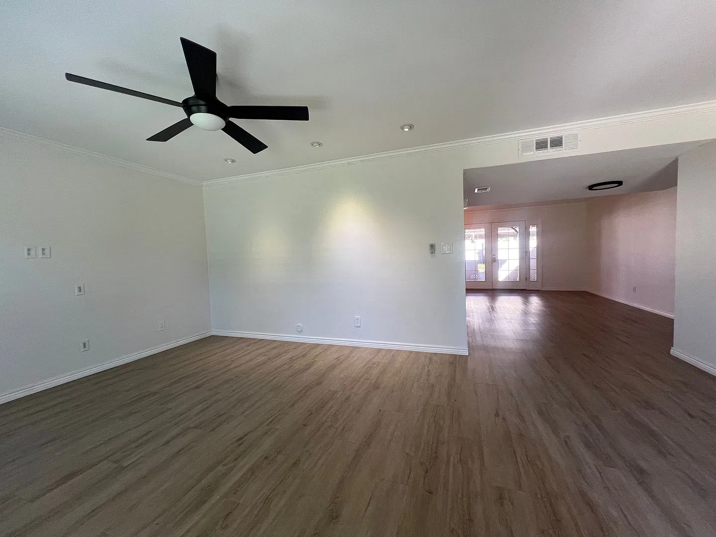 Gorgeous townhome just steps from Chaparral Lake & Chaparral Park~ Location location location! — Photo 4