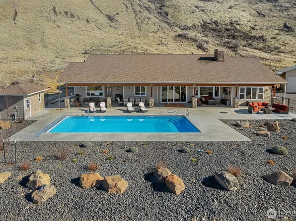 25 Sageland Road, East Wenatchee, WA 98802