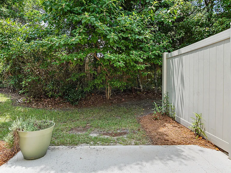 217 Sand Oak Blvd — Photo 31