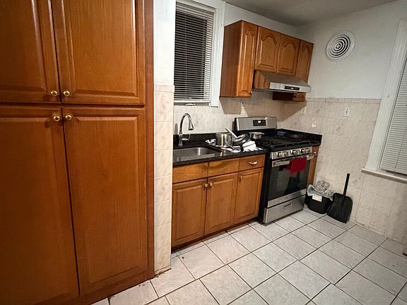 5th image of 8815 215th Pl Floor 1