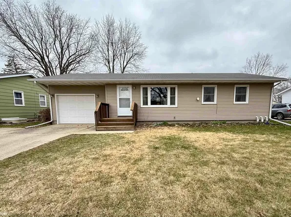 1405 Grand St, Webster City, IA 50595