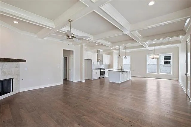 4025 Monarch Ln — Photo 6