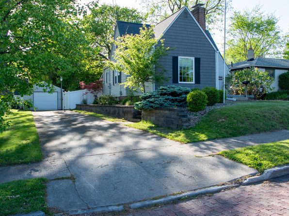 2011 Rowland Ave NE