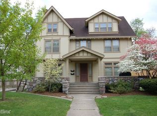 1026 Oakland Ave, Ann Arbor, MI 48104
