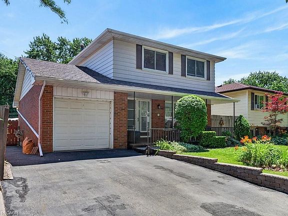 2nd image of 2440 Cyprus Ave