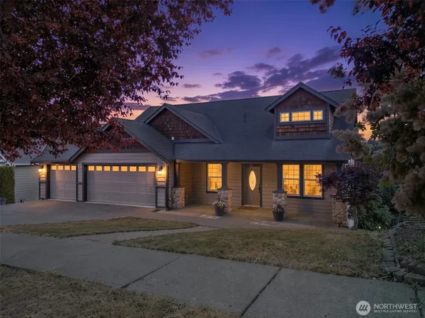 2110 26th Place SE, Puyallup, WA 98372