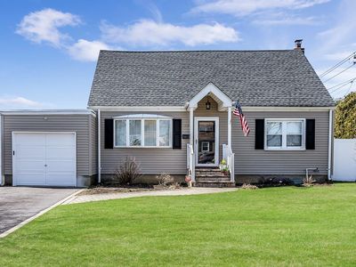 112 W 19th St, Deer Park, NY, 11729