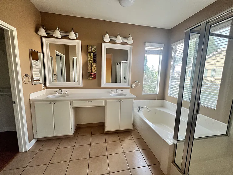 4689 Trailmore Ct — Photo 13